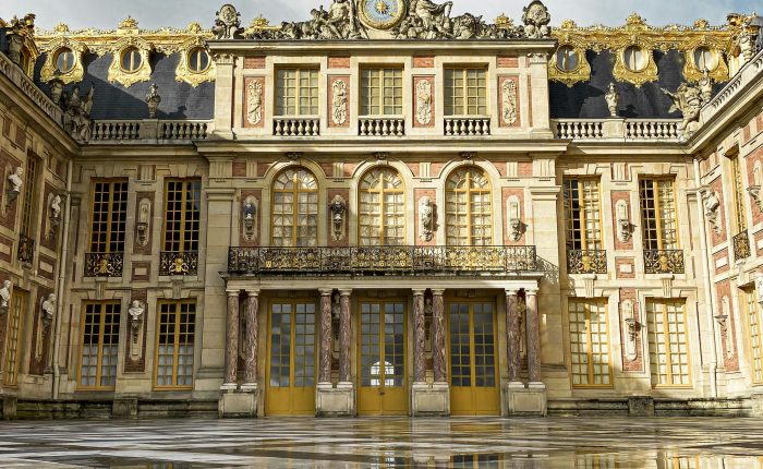 Versailles Palace vs Versailles Gardens: which to visit first?