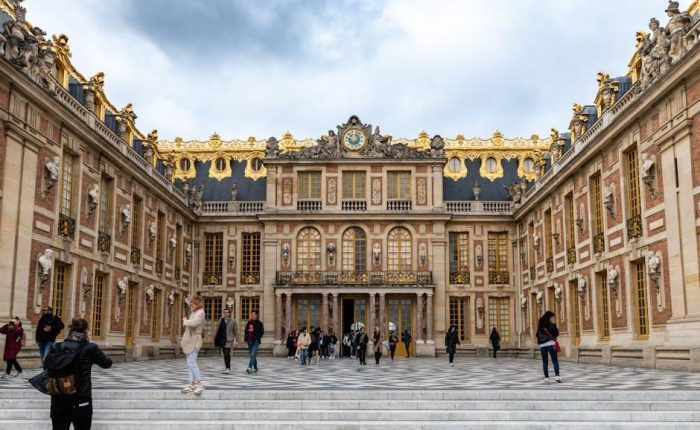 Palace of Versailles opening hours and best days to visit